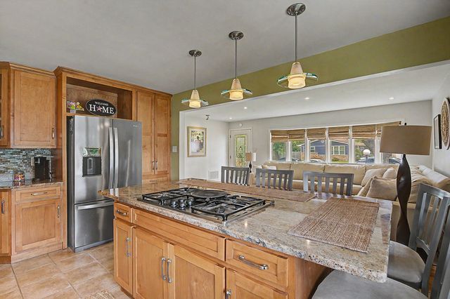 222 S Mayfair Place, Chicago Heights, IL 60411