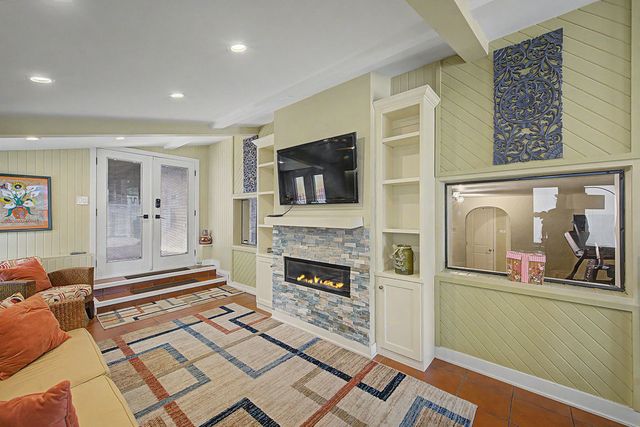 222 S Mayfair Place, Chicago Heights, IL 60411