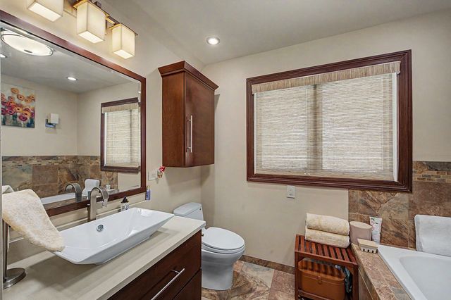 222 S Mayfair Place, Chicago Heights, IL 60411