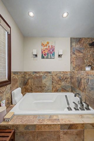 222 S Mayfair Place, Chicago Heights, IL 60411