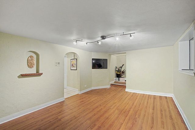 222 S Mayfair Place, Chicago Heights, IL 60411