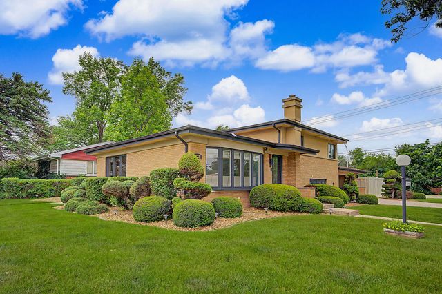 222 S Mayfair Place, Chicago Heights, IL 60411