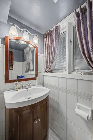 222 S Mayfair Place, Chicago Heights, IL 60411