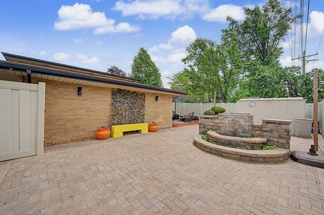 222 S Mayfair Place, Chicago Heights, IL 60411
