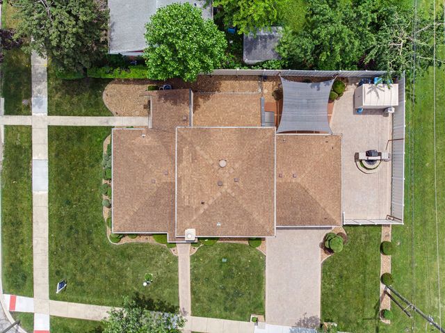 222 S Mayfair Place, Chicago Heights, IL 60411