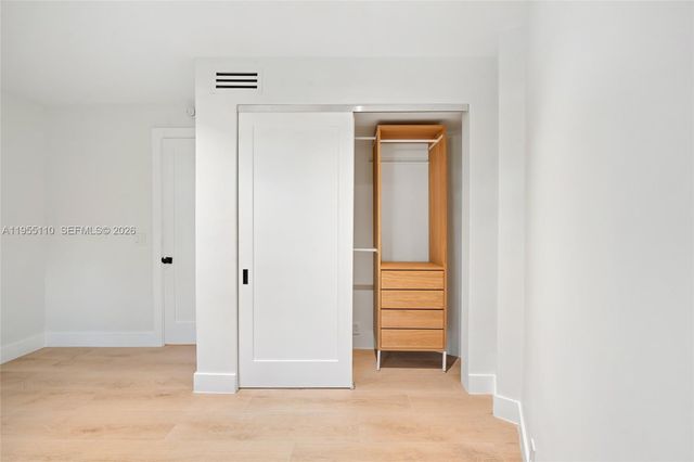 1111 Crandon Blvd B103, Key Biscayne, FL 33149