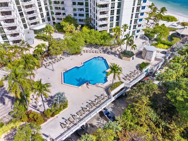 1111 Crandon Blvd B103, Key Biscayne, FL 33149