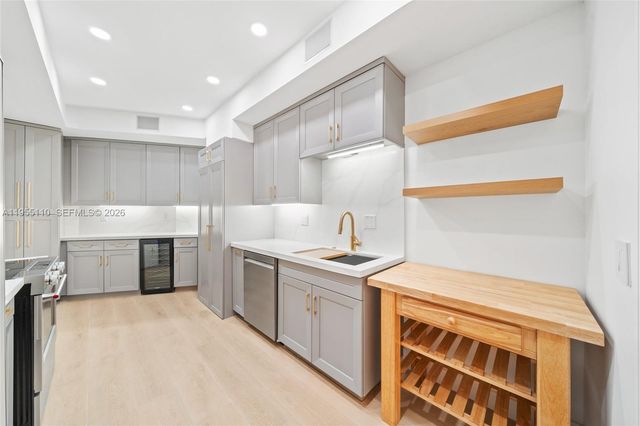 1111 Crandon Blvd B103, Key Biscayne, FL 33149