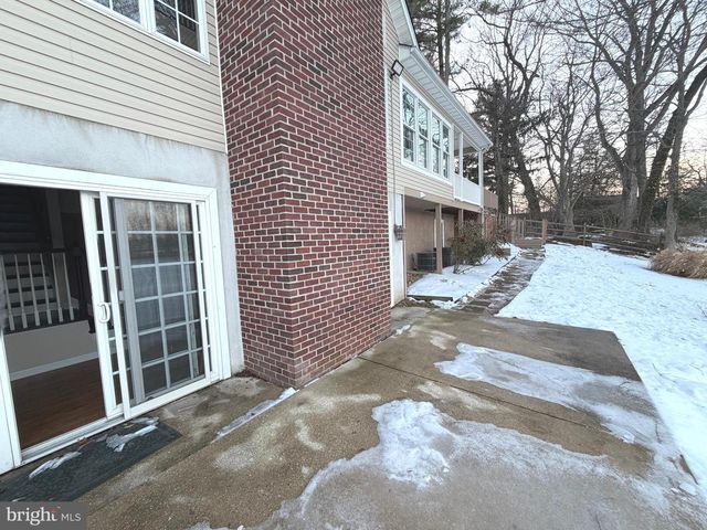 89 S SHORE DR, Dover, DE 19901