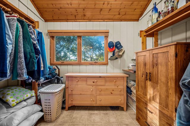 11008 Corey Lake Road, Fabius Twp, MI 49093