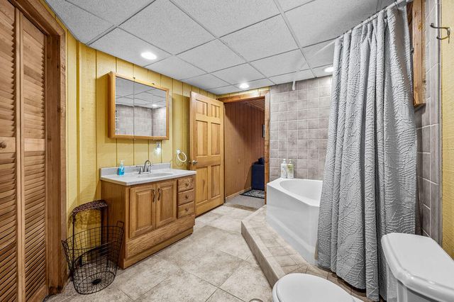 11008 Corey Lake Road, Fabius Twp, MI 49093