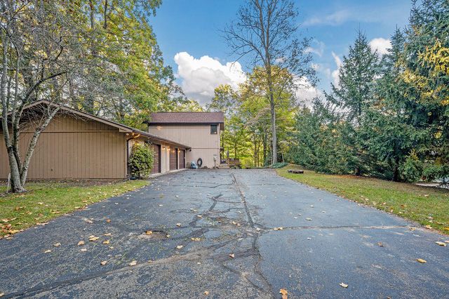 11008 Corey Lake Road, Fabius Twp, MI 49093