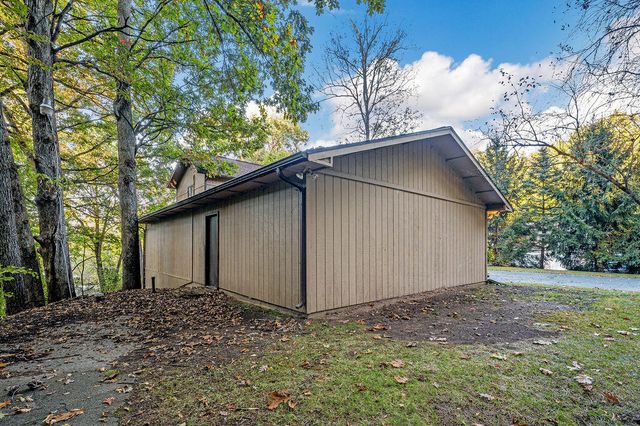 11008 Corey Lake Road, Fabius Twp, MI 49093