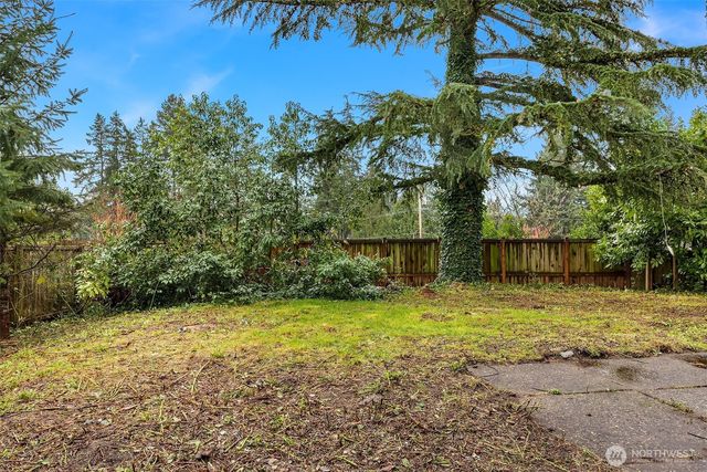 1071 158th Place SE, Bellevue, WA 98008