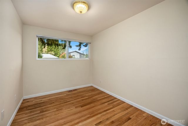 1071 158th Place SE, Bellevue, WA 98008