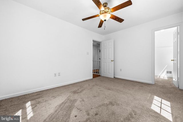 3979 BURNING BUSH CT, Fairfax, VA 22033