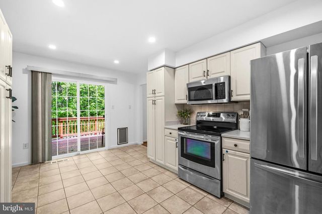 3979 BURNING BUSH CT, Fairfax, VA 22033