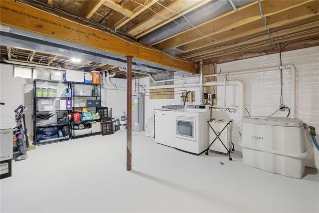 5 Cyr Court, West Warwick, RI 02893