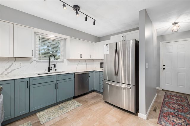 5 Cyr Court, West Warwick, RI 02893