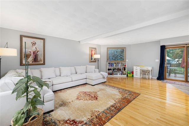 5 Cyr Court, West Warwick, RI 02893