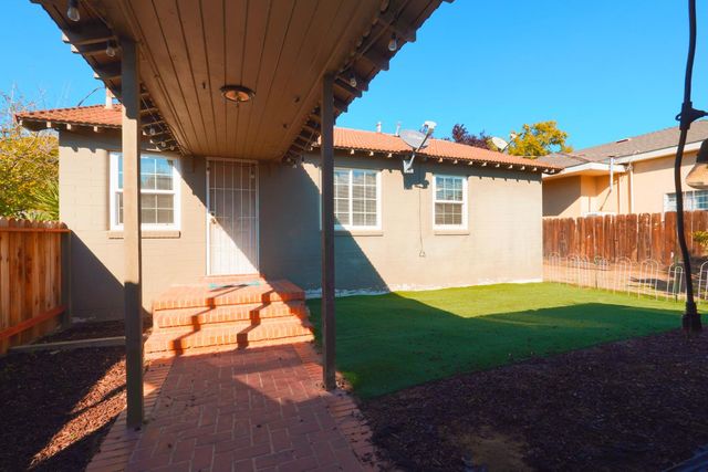 1370 East Ave, Turlock, CA 95380