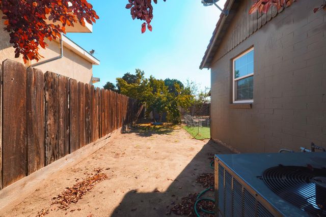 1370 East Ave, Turlock, CA 95380