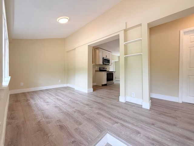 19 Depot Road, Kingston, NH 03848