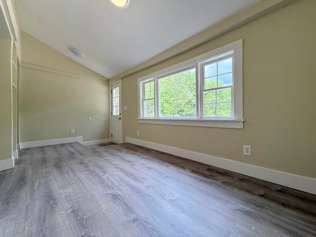 19 Depot Road, Kingston, NH 03848
