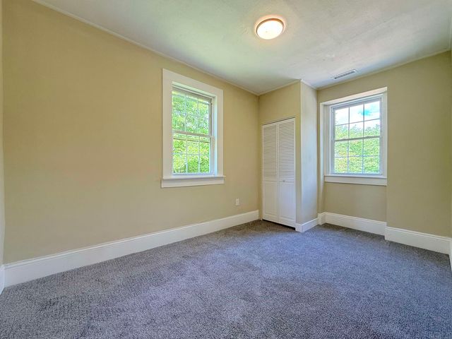 19 Depot Road, Kingston, NH 03848