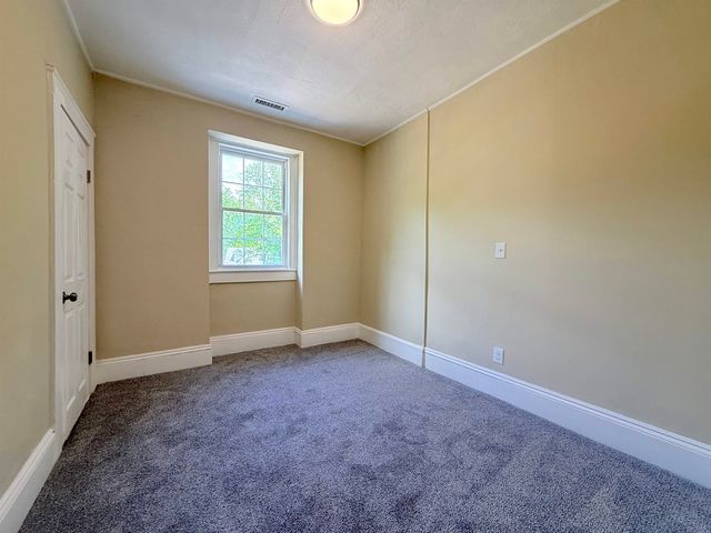 19 Depot Road, Kingston, NH 03848