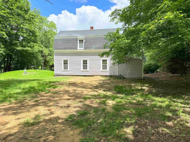19 Depot Road, Kingston, NH 03848