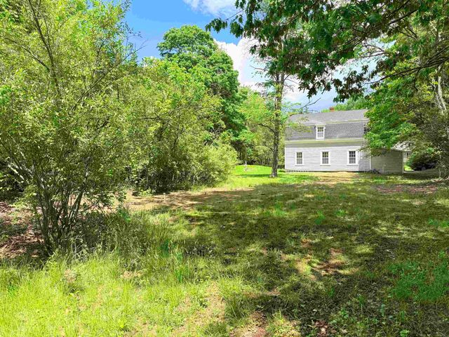 19 Depot Road, Kingston, NH 03848