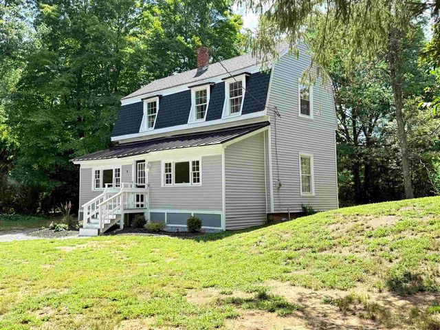 19 Depot Road, Kingston, NH 03848