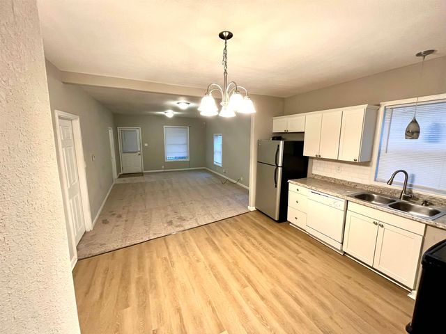 1550 S Water St, Wichita, KS 67213