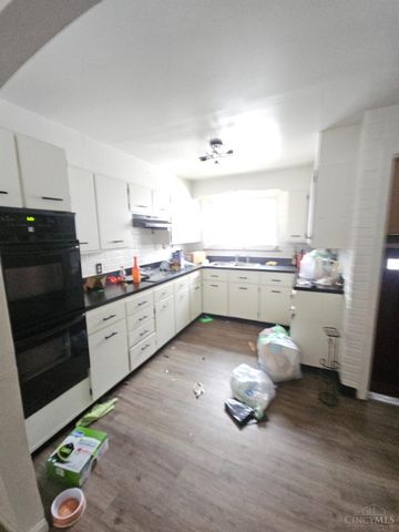 2734 Lawndale Avenue, Cincinnati, OH 45212