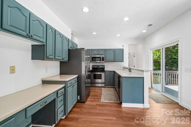 12119 Meadow Post Lane, Charlotte, NC 28269
