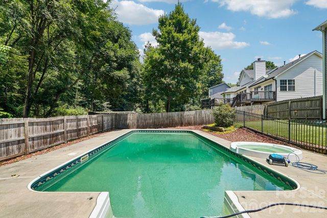12119 Meadow Post Lane, Charlotte, NC 28269