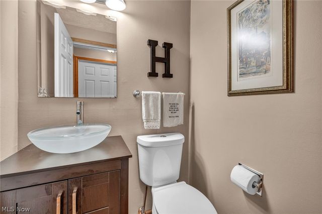 13160 Stoney Springs Drive, Chardon, OH 44024