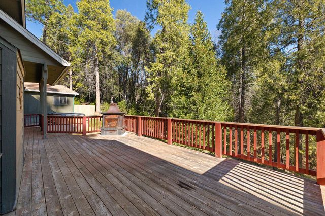 22987 Lazy Z Ln, Sonora, CA 95370