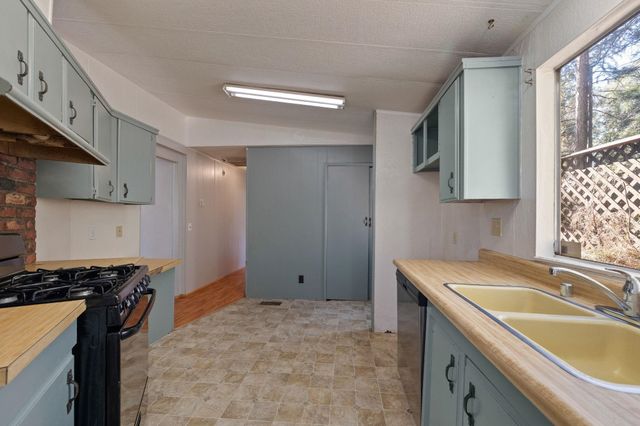 22987 Lazy Z Ln, Sonora, CA 95370