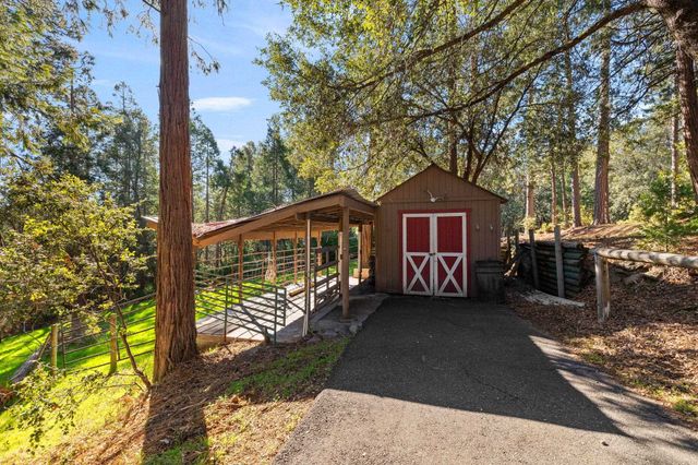 22987 Lazy Z Ln, Sonora, CA 95370