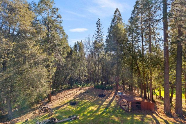 22987 Lazy Z Ln, Sonora, CA 95370