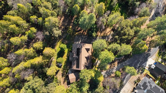 22987 Lazy Z Ln, Sonora, CA 95370