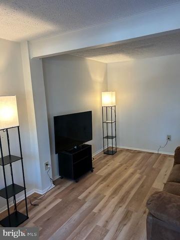 1752 SPRINGFIELD LN, Frederick, MD 21701