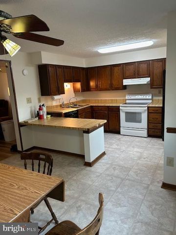 1752 SPRINGFIELD LN, Frederick, MD 21701