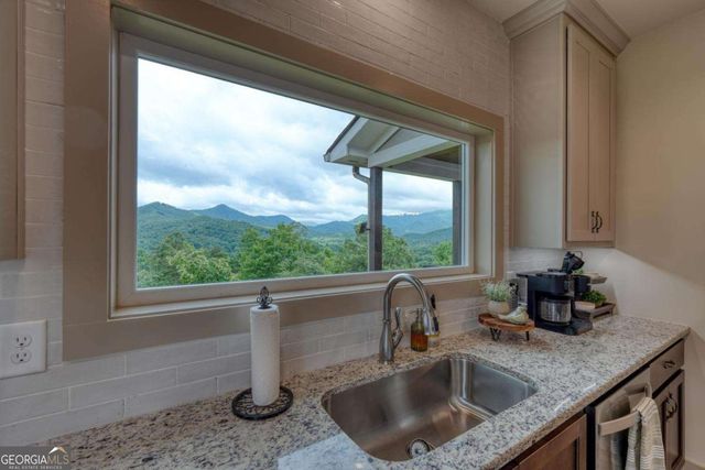 2368 Haven Heights Road, Hiawassee, GA 30546