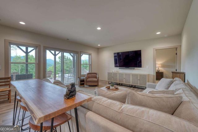 2368 Haven Heights Road, Hiawassee, GA 30546