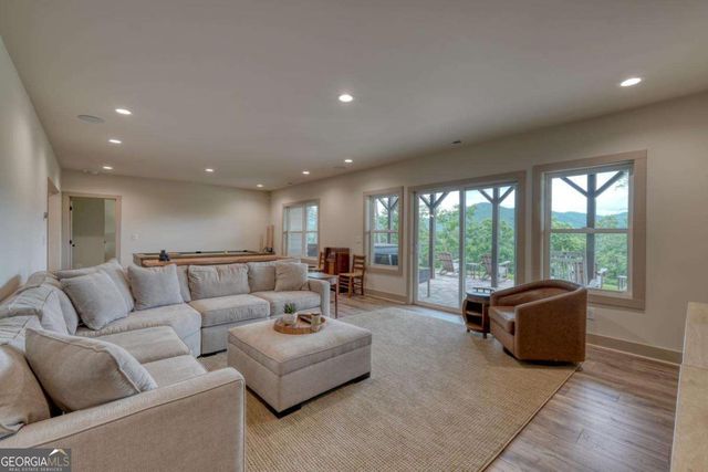 2368 Haven Heights Road, Hiawassee, GA 30546