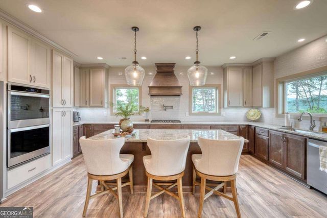 2368 Haven Heights Road, Hiawassee, GA 30546