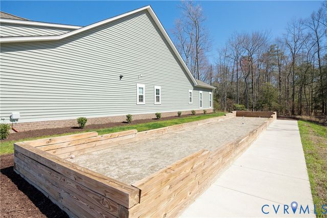 11913 Helmway Ct, Chester, VA 23836